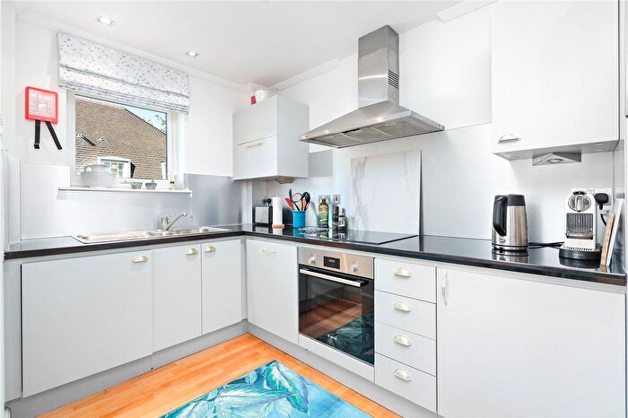 2 Bedroom Flat For Sale In High Holborn, London, WC1V