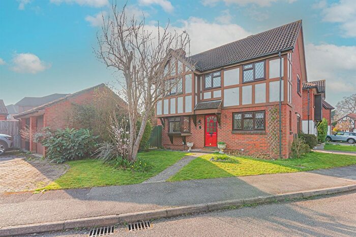 4 Bedroom Detached House To Rent In Medway Close, Woosehill, Wokingham, RG41