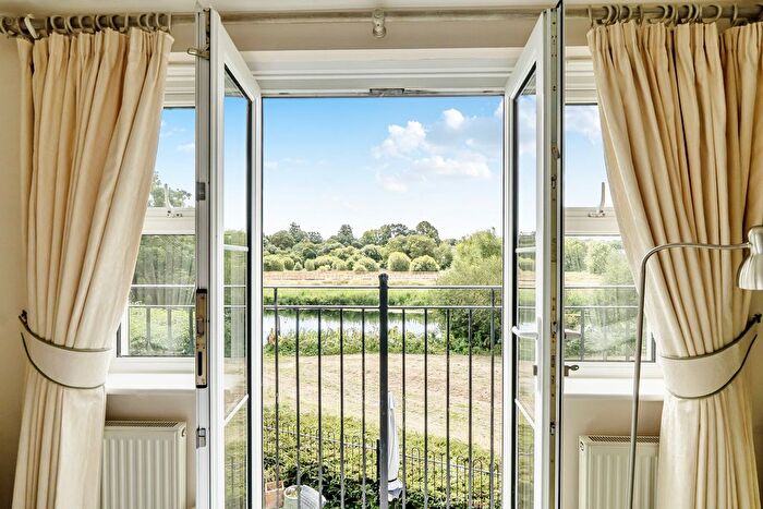 2 Bedroom End Terrace House For Sale In Newmans Close, Wimborne, BH21