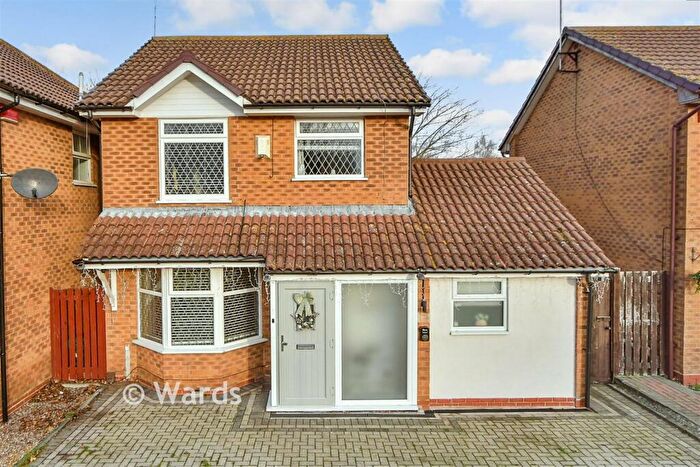 4 Bedroom Detached House For Sale In Puttney Drive, Kemsley, Sittingbourne, Kent, ME10