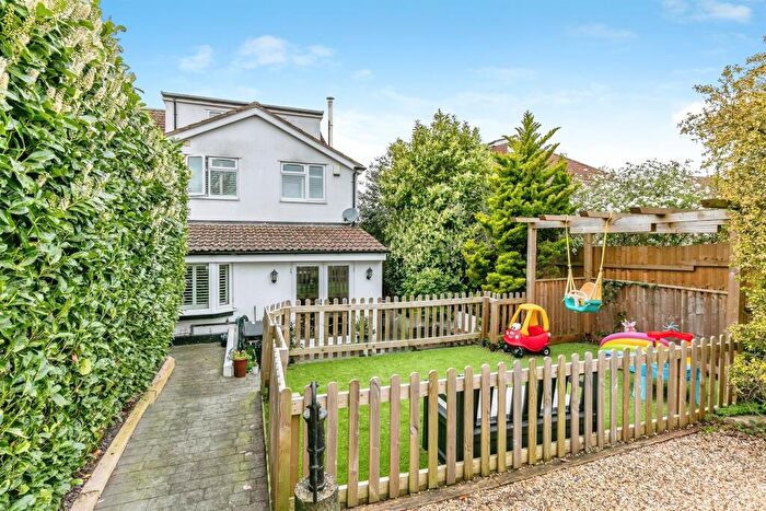 4 Bedroom Semi Detached House For Sale In Memorial Road, Hanham, Bristol, BS15