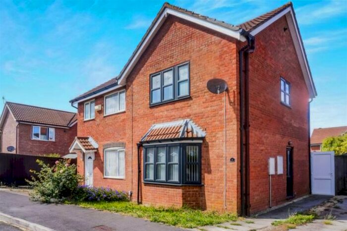 3 Bedroom Semi-Detached House To Rent In Doulton Way, Bristol BS14