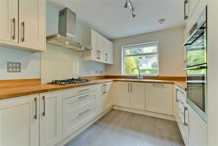 3 Bedroom Detached House To Rent In West End Lane, Esher, Surrey, KT10