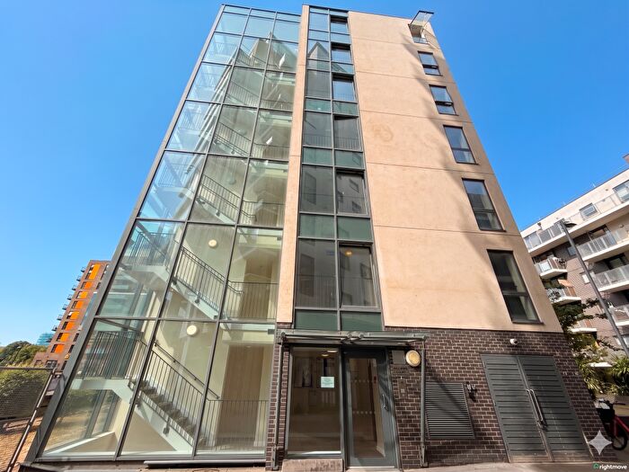 2 Bedroom Flat To Rent In Hallmark Court, Ursula Gould Way, London, E14