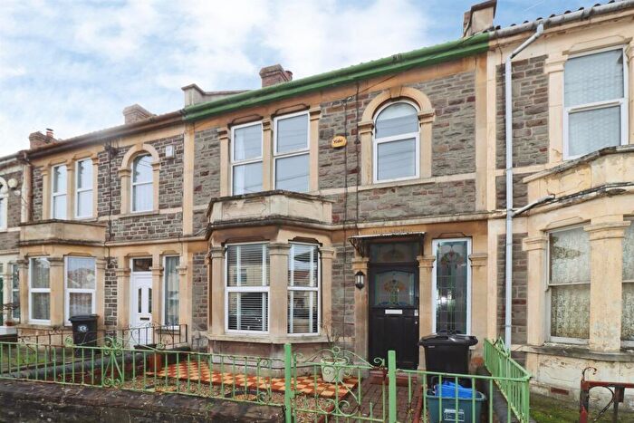 3 Bedroom End Of Terrace House For Sale In Cross Street, Bristol, BS15