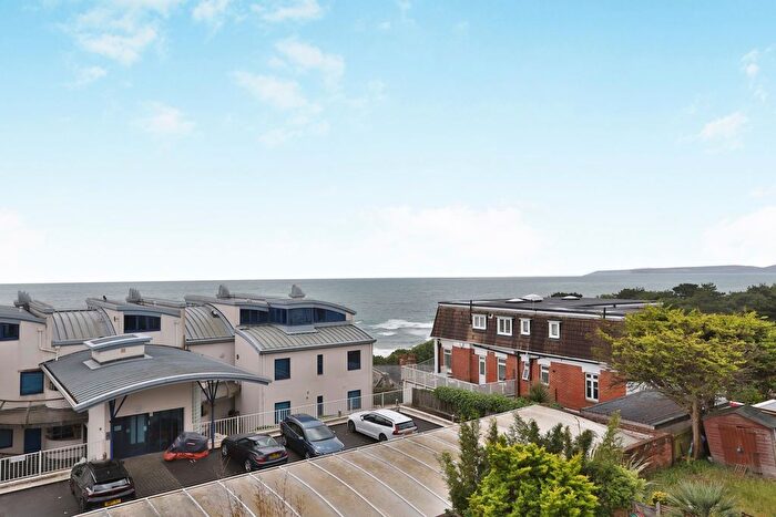 2 Bedroom Flat For Sale In Boscombe Spa Road, Bournemouth, BH5