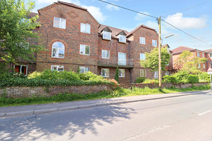 1 Bedroom Apartment To Rent In Fair Oak Road, Fair Oak, SO50