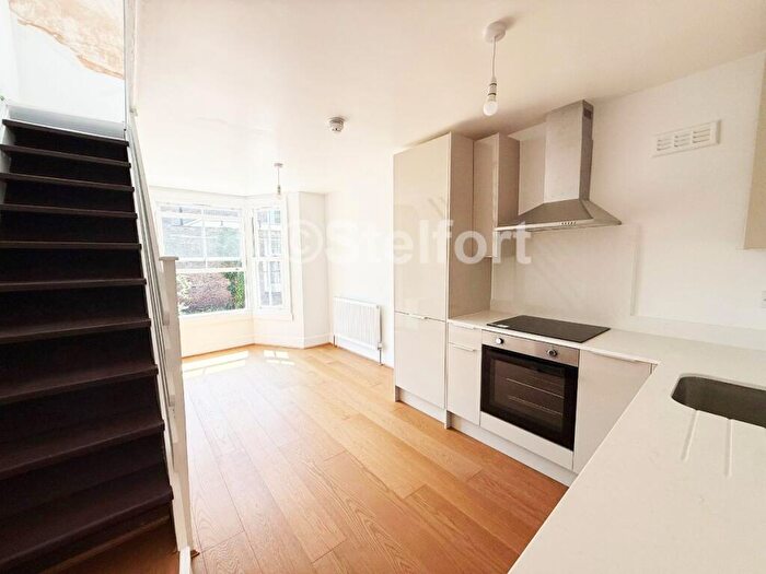 1 Bedroom Flat To Rent In Newick Road, London, E5