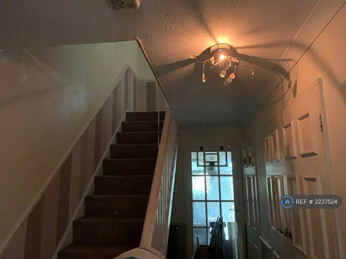 4 Bedroom Terraced House To Rent In Chigwell, Chigwell, IG7