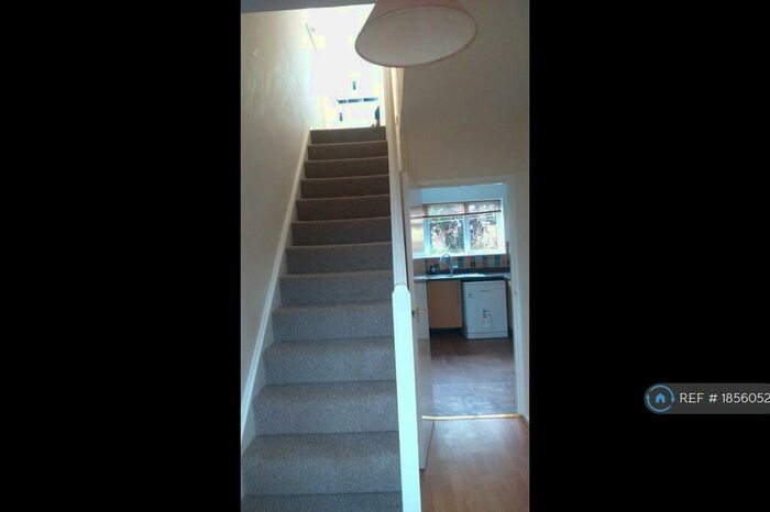 3 Bedroom Semi-Detached House To Rent In Scotsdowne Road, Cambridge, CB2