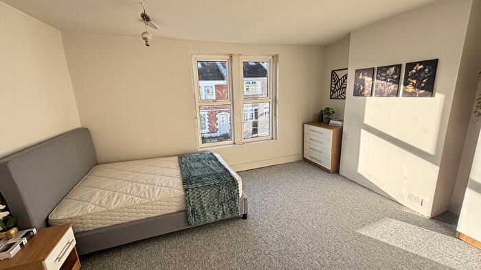 4 Bedroom House To Rent In Melbourne Road, Bishopston, South West, BS7