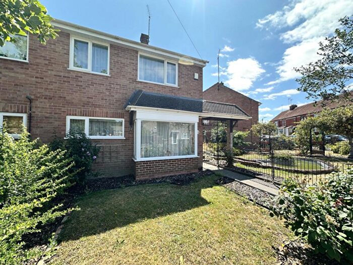 3 Bedroom Semi-Detached House For Sale In King Street, Yeovil, BA21