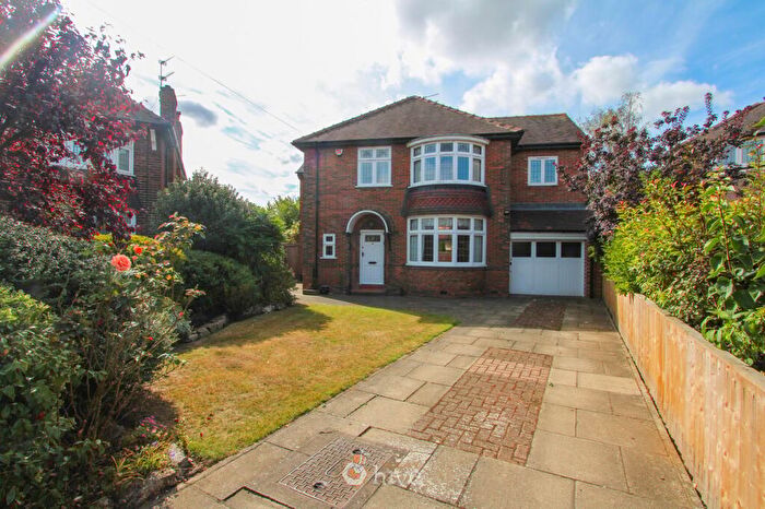 4 Bedroom Detached House For Sale In Crossways South, Wheatley Hills, Doncaster, DN2