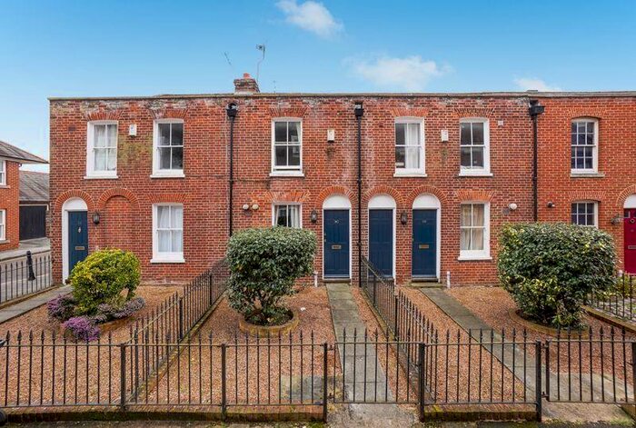 3 Bedroom Semi-Detached House To Rent In Kirbys Lane, Canterbury, CT2