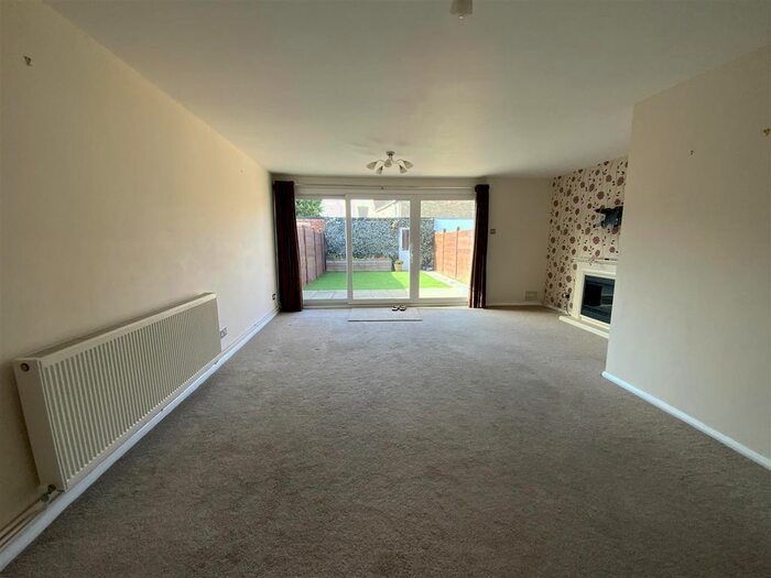3 Bedroom Terraced House To Rent In Brierley Close, London, SE25