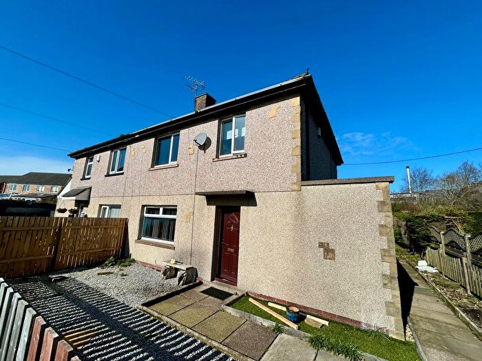 3 Bedroom Semi Detached House For Sale In Fenwick Drive, Bradford, BD6