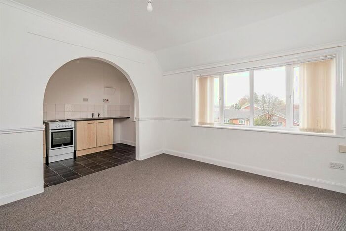 1 Bedroom Flat To Rent In Yew Tree Lane, Solihull, B91