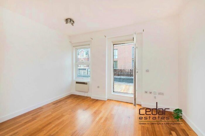 1 Bedroom Flat To Rent In Stockwell Road, London, SW9