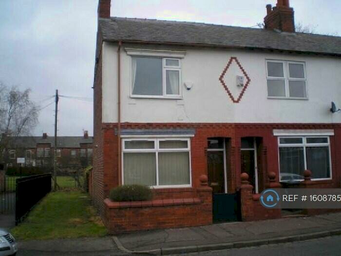 3 Bedroom End Of Terrace House To Rent In Kingswood Road, Manchester, M14