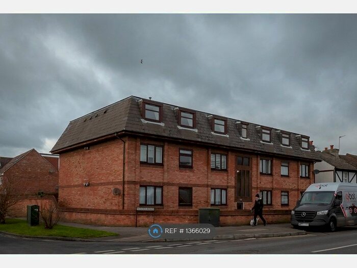 1 Bedroom Flat To Rent In Wolsey Road, Sunbury-On-Thames, TW16