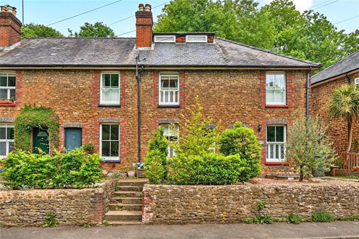 3 Bedroom Terraced House For Sale In Brighton Road, Godalming, Surrey, GU7