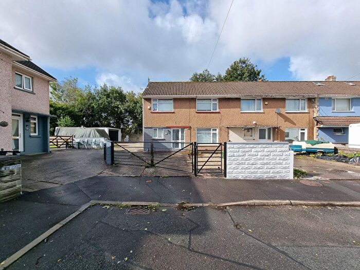 3 Bedroom End Of Terrace House For Sale In Bakers Way, Bryncethin, CF32