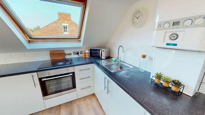 3 Bedroom Flat To Rent In Osborne Road, NE2