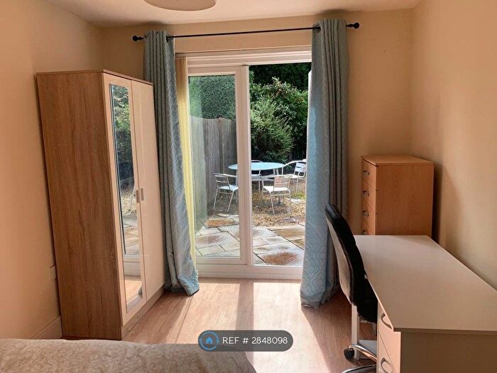 4 Bedroom Semi Detached House To Rent In Parkway, Derby, DE73