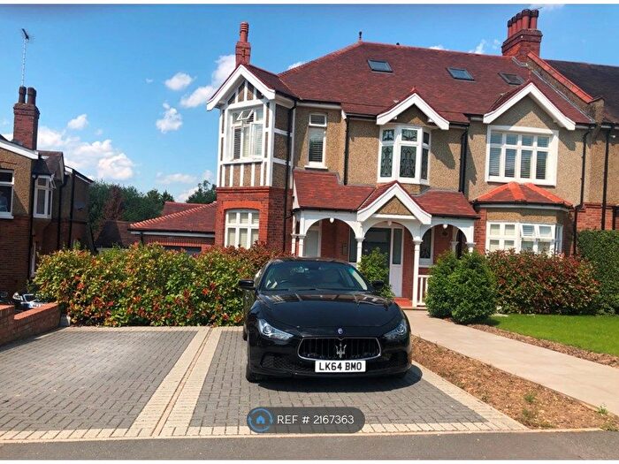 3 Bedroom Flat To Rent In Crestbay House, Barnet, EN4