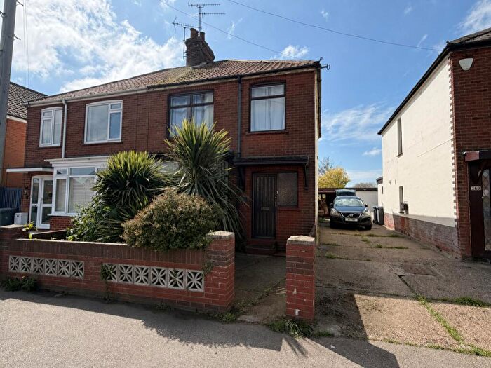 3 Bedroom Semi-Detached House For Sale In High Street, Felixstowe, IP11