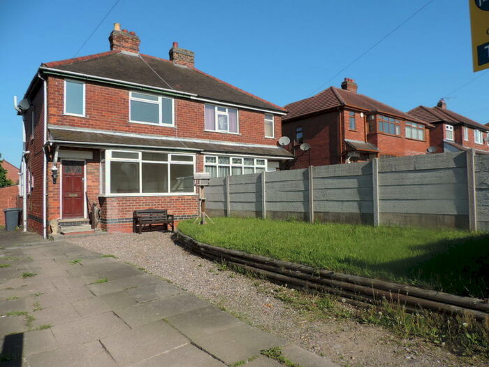 2 Bedroom Semi-Detached House To Rent In Darklands Road, Swadlincote, DE11