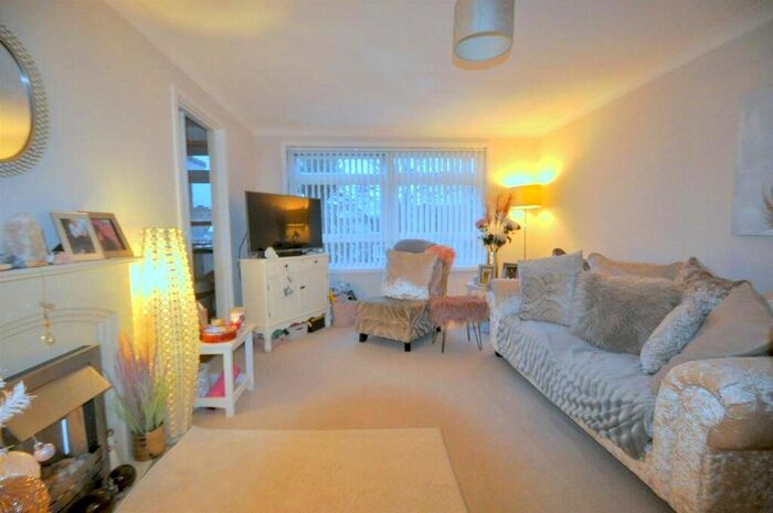 1 Bedroom Flat To Rent In Holmes Road, Kentish Town, London, NW5