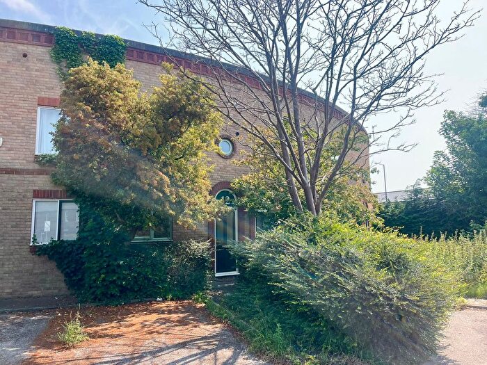 2 Bedroom Terraced House To Rent In Wellington Crescent, Derby, Derbyshire, DE1