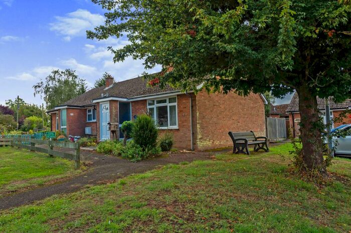 1 Bedroom Bungalow For Sale In Stanley Close, Pulloxhill, Bedford, MK45