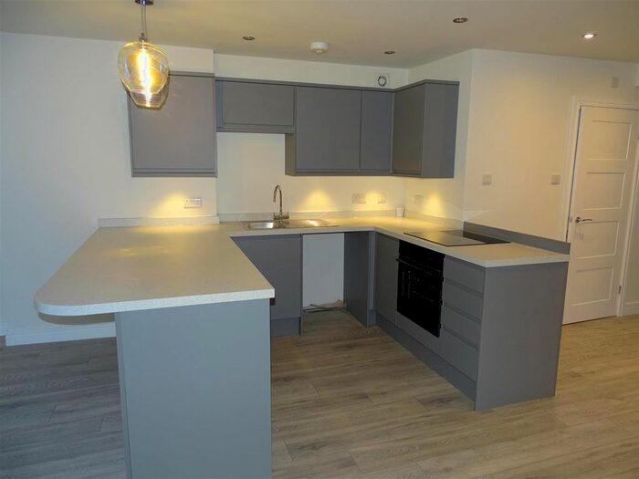 1 Bedroom Flat To Rent In A Town Street, Yeadon, Leeds, LS19