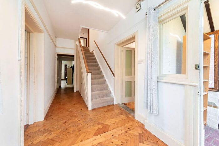 4 Bedroom Detached House For Sale In Norman Avenue, Abingdon, OX14
