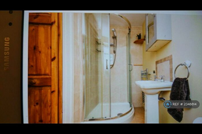 1 Bedroom Flat To Rent In Bushy Hill Drive, Guildford, GU1