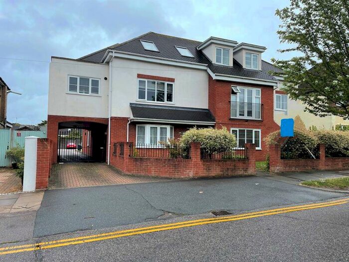 2 Bedroom Apartment For Sale In The Finches Carlton Avenue, SS0