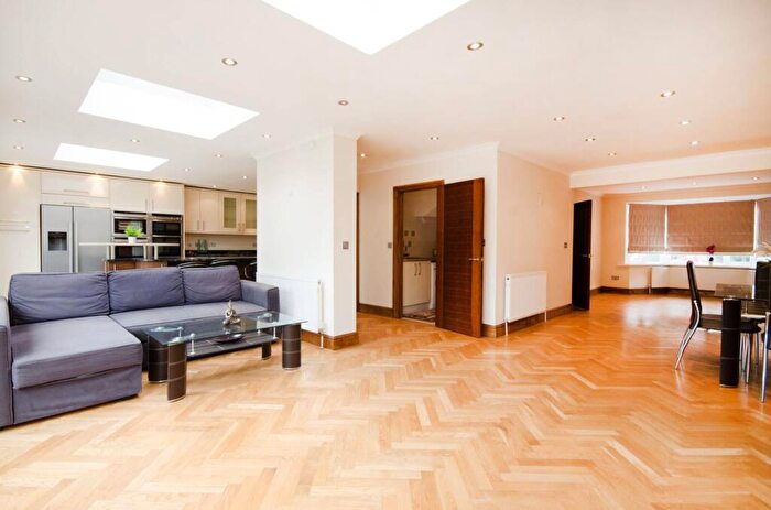 5 Bedroom Detached House To Rent In Beverley Gardens, Wembley, HA9