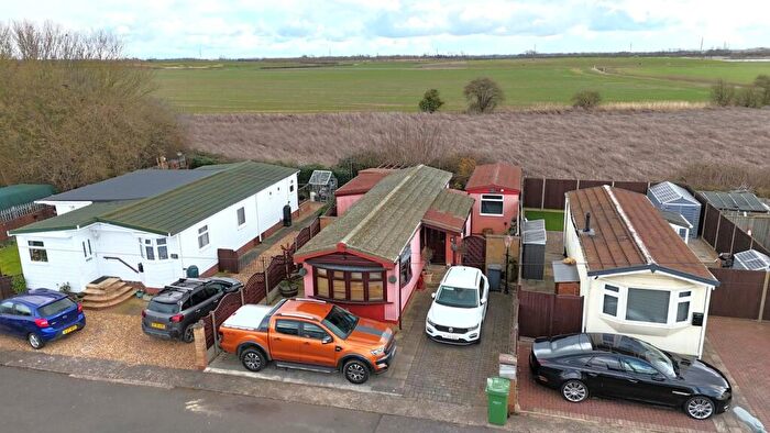 2 Bedroom Park Home For Sale In Pioneer Park, Eye, Peterborough, PE6