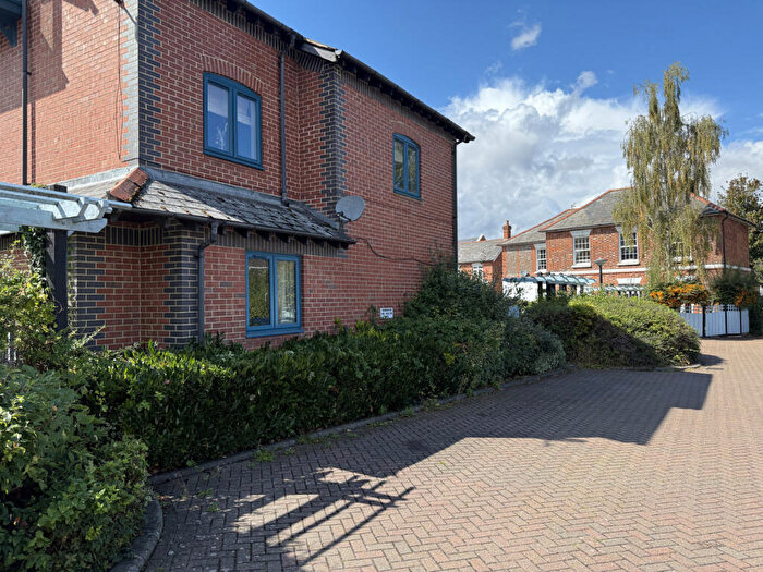 2 Bedroom Flat For Sale In Alfredston Place, Wantage, OX12