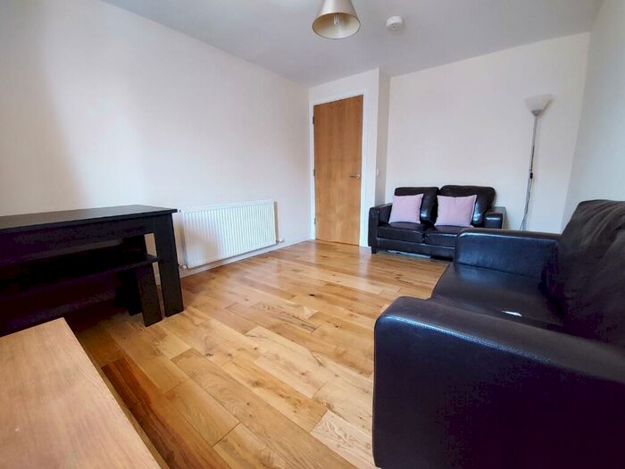 2 Bedroom Flat To Rent In Palmerston Road, The City Centre, Aberdeen, AB11