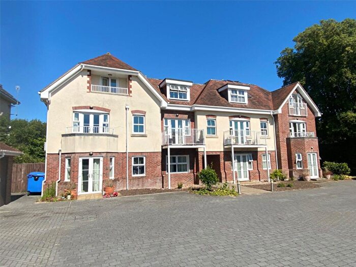 2 Bedroom Apartment For Sale In St Peters Road, Lower Parkstone, Poole, Dorset, BH14