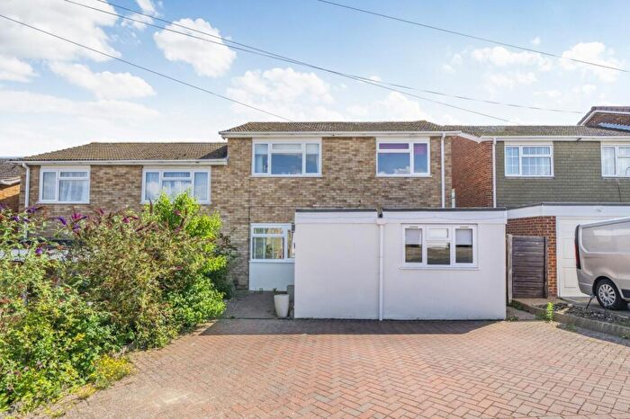 3 Bedroom Semi-Detached House To Rent In Wade Avenue Orpington, BR5