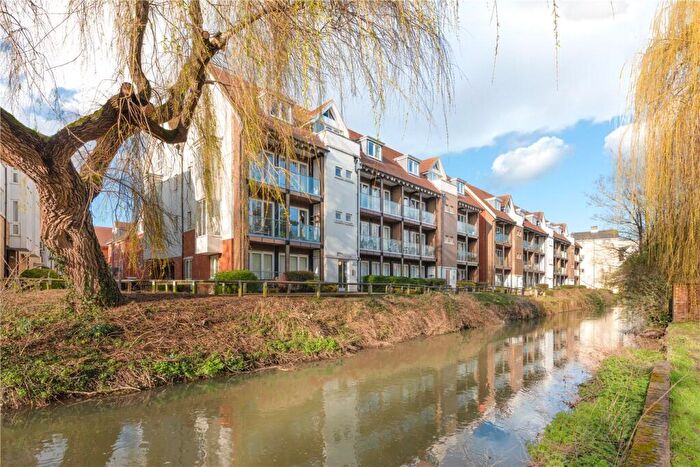 2 Bedroom Apartment For Sale In The Rope Walk, Canterbury, Kent, CT1