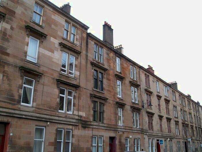 2 Bedroom Apartment To Rent In West Graham Street, /, G4