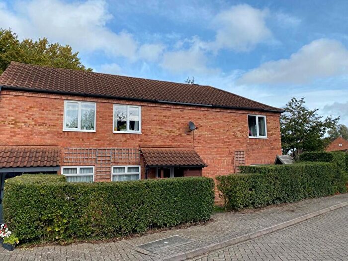 2 Bedroom Maisonette To Rent In Brownbaker Court, Neath Hill, Milton Keynes, MK14