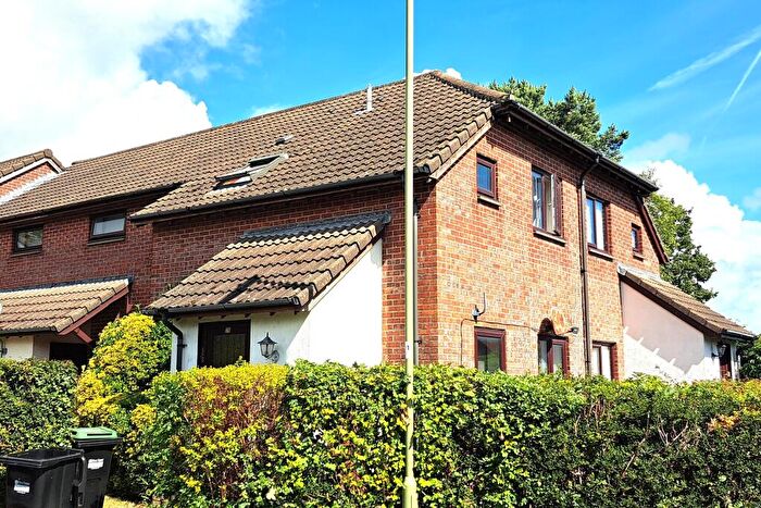 1 Bedroom Town House For Sale In Summertrees Court Ashley New Milton, BH25