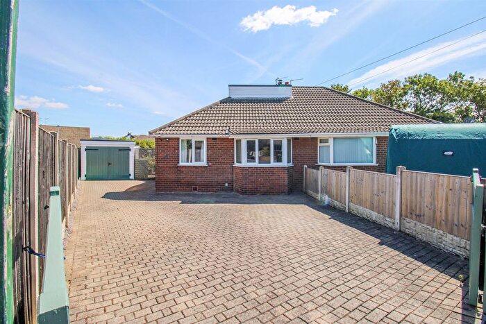 3 Bedroom Semi Detached Bungalow For Sale In The Crescent, Altofts, Normanton, WF6