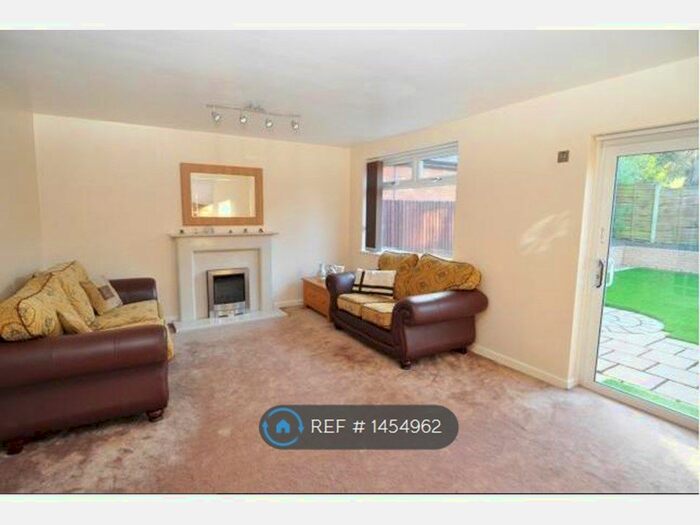 3 Bedroom End Of Terrace House To Rent In Highfield Road, Moseley, B13